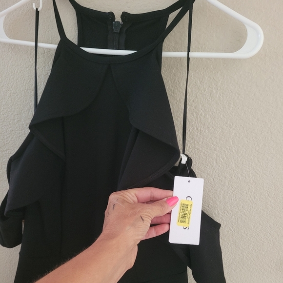 ❤️NWT Guess Jumpsuit - Picture 4 of 4